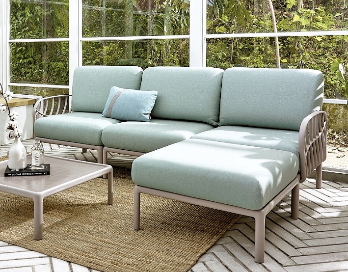 Thick cushion provides comfortable feeling Iron chair