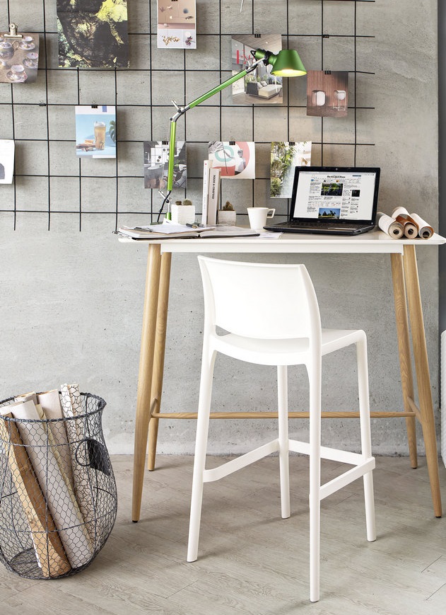 Sensilla Bar Stool in minimalist cloffice Minimalist cloffice