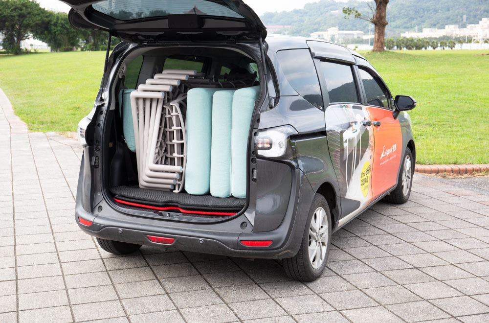 laurel_sofa_7215_fit_it_in_SUV