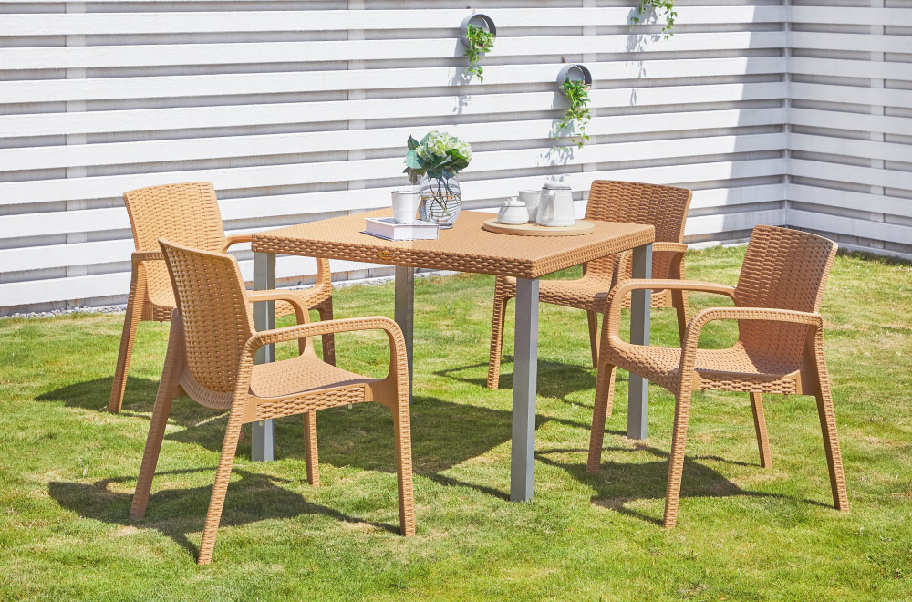Polypropylene table and four chairs - Lagoon
