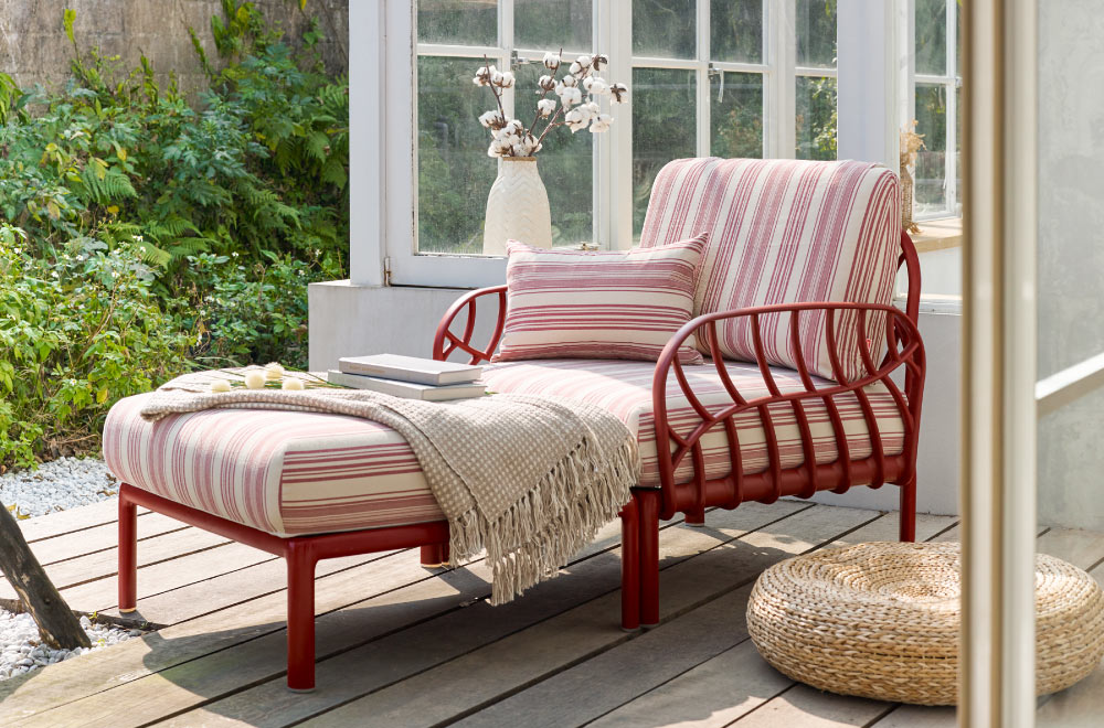 Laurel Sofa 7215