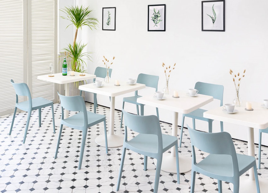 Dining Set: OULU-1 Table and La Vie Chairs OULU-1 Table and La Vie Chairs