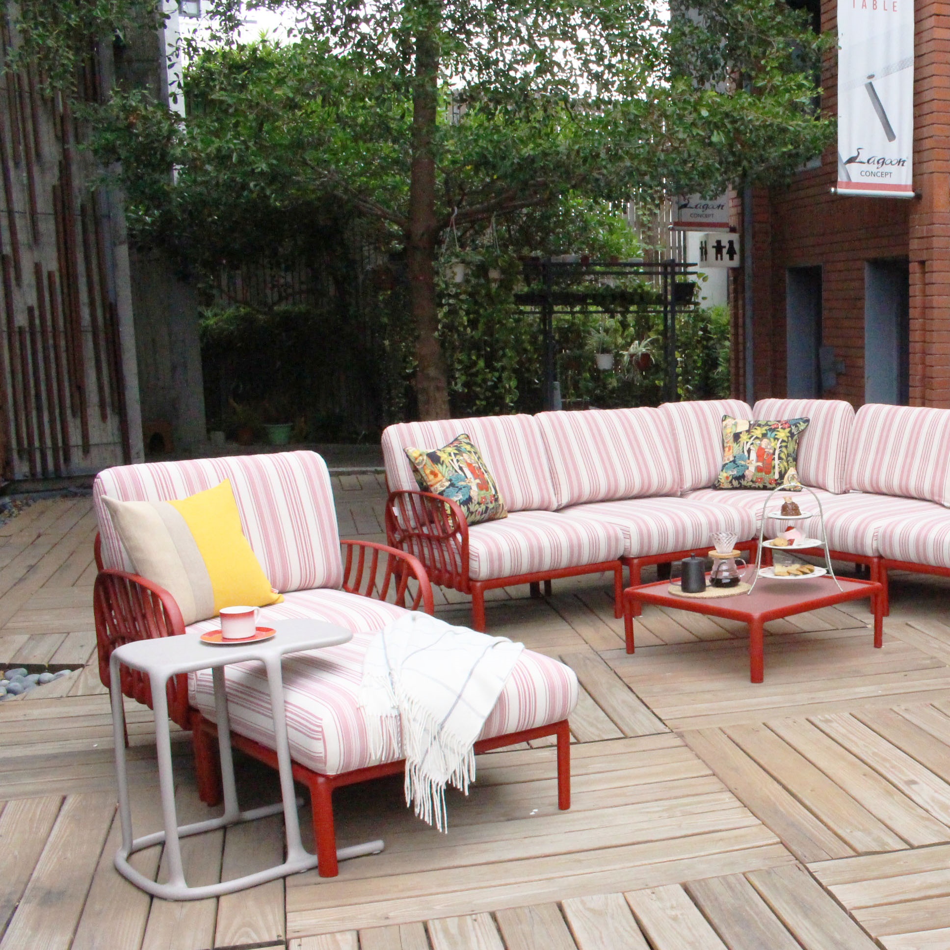 Lagoon Patio sofa set and chaise lounges