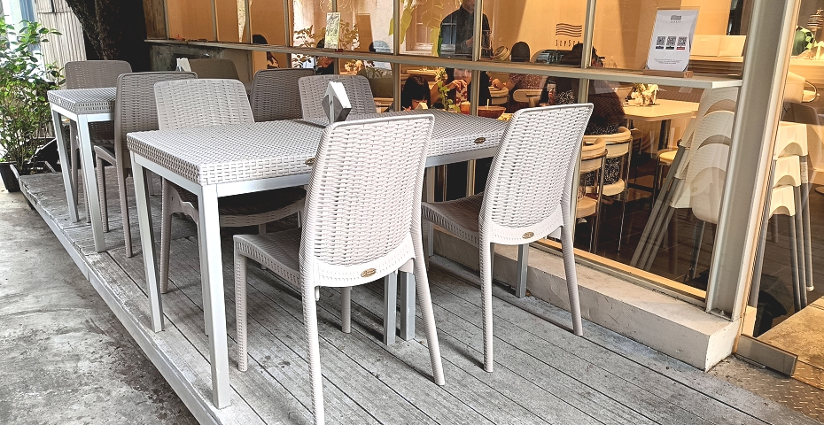 SipSip Bar &amp; Restaurant