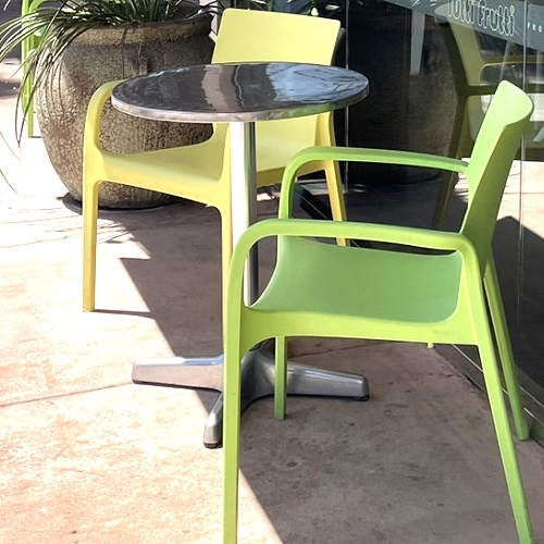 pic3s Tutti Frutti Frozen Yogurt and Juice Bar, USA - Lagoon Design Furniture