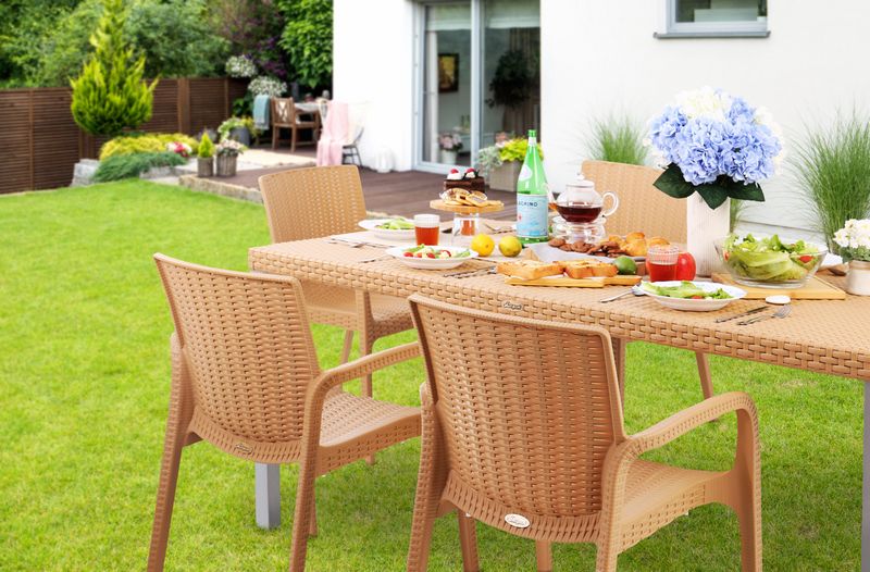 Outdoor Dining Sets