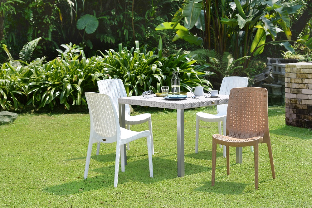 Rue Stackable Ratten Dinning Chair and Oslo Dining Table