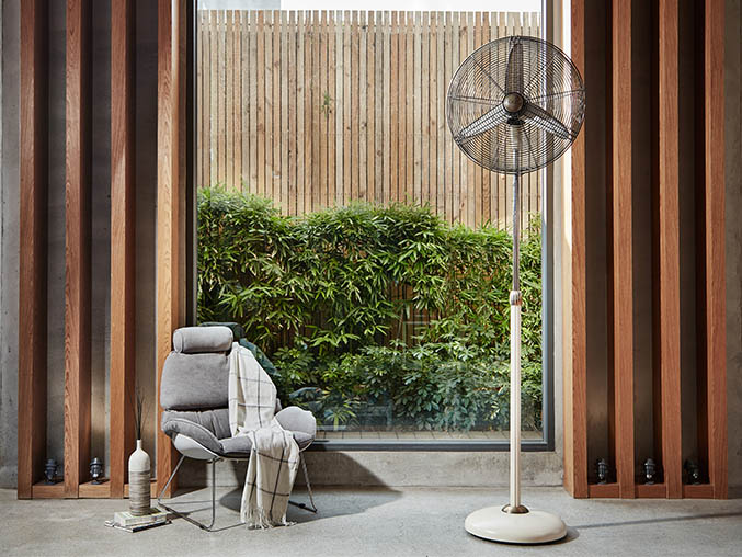 3149-677x508px-1 24'' Ventilador Cl&aacute;sico de Pedestal - Lagoon muebles de dise&ntilde;o