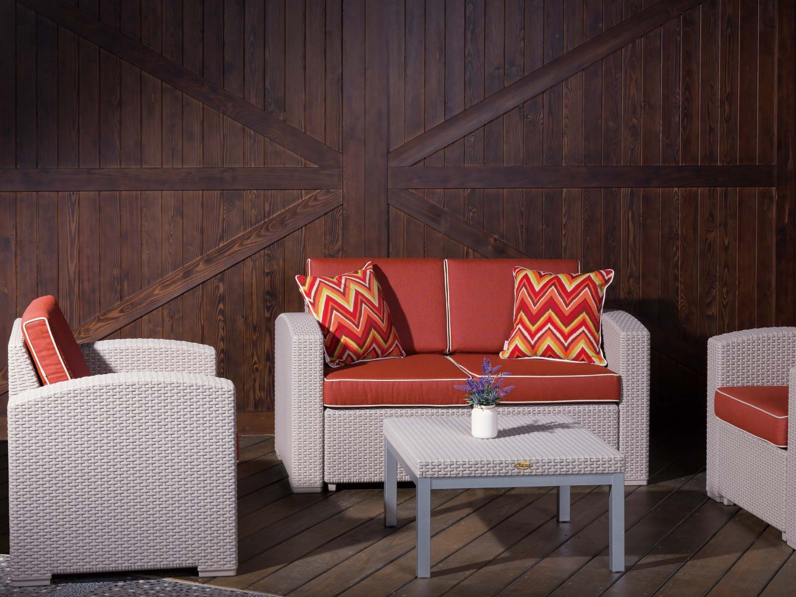 7023LC-PT3 Magnolia Loveseat - Lagoon Design Furniture