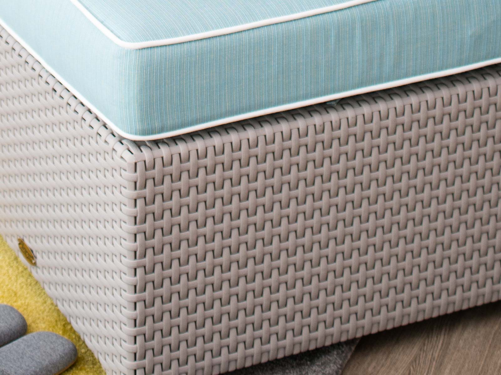 Magnolia Ottoman detail